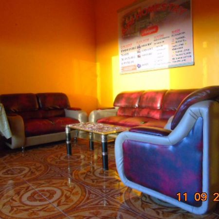 Aini Home Stay Ternate Exteriör bild
