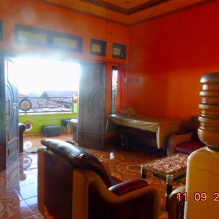 Aini Home Stay Ternate Exteriör bild