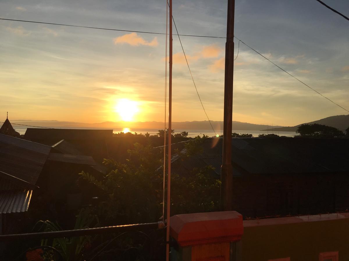 Aini Home Stay Ternate Exteriör bild