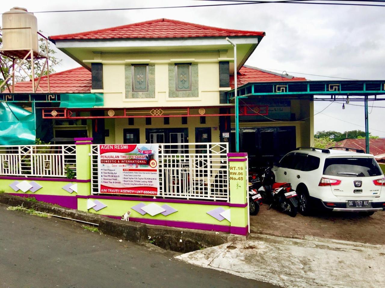 Aini Home Stay Ternate Exteriör bild